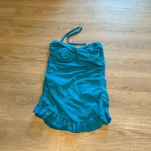 New no tags but never worn, says size 10 but is very tight